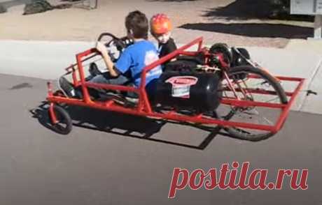 Детский пневматический автомобиль В наше современное время, в век ДВС, все чаще подымается вопрос о загрязнении среды нас окружающей. Светлые умы ломают копья, экспериментируя с новыми двигателями. Были предложения возвращения к паровым агрегатам, но конструкции получаются громоздкие. Устанавливать электродвигатели очень