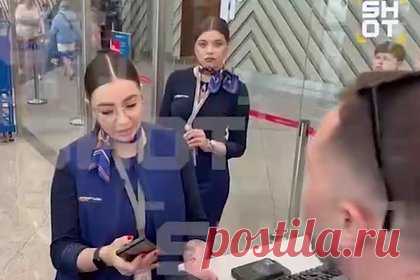 Россияне устроили скандал из-за 12-часовой задержки рейса в Египет и попали на видео