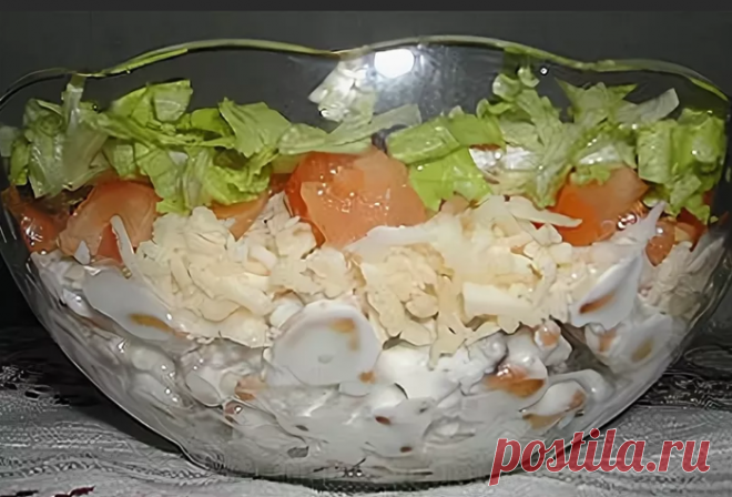 Салат с крекерами.