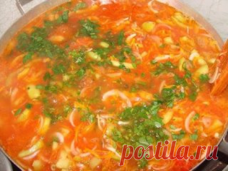 НЕОБЫКНОВЕННО ВКУСНОЕ ЛЕЧО! 
Началась пора заготовок.
ЛЕЧО - 3 кг помидор, 1 кг перца, 1 кг моркови, 1 кг лука, 1 стакан сахара, 3 ст. л. соли, 300 мг растительного масла, 1 ч. л. хмели-сунели, пучок петрушки, 1 ст. л.уксуса 9% . 
Помидоры пропустить через мясорубку, поставить на плиту, кипятить 20 мин. Перец, лук порезать, морковь натереть на крупной терке. 
Затем соль, сахар, масло, овощи, хмели - сунели, петрушку добавляем в томаты и тушим с момента закипания 30 мин., уксус в конце варки.