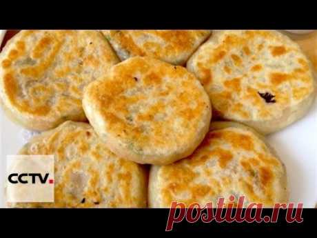 Пирожки из тонкого теста со свининой и шпинатом