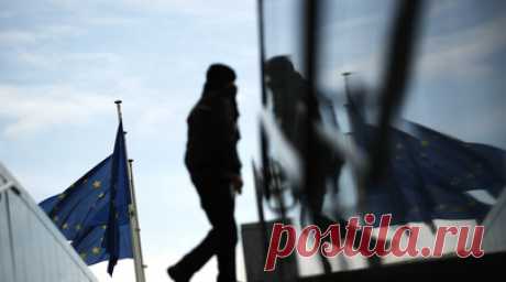 Аналитики объяснили рост протестных настроений в Европе. Профессор кафедры европейских исследований факультета международных отношений СПбГУ Наталья Ерёмина и заместитель директора Института стратегических исследований и прогнозов РУДН, член Общественной палаты России Никита Данюк рассказали в беседе с RT, что влияет на рост протестных настроений в Европе. Читать далее