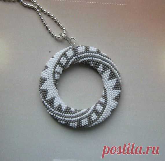 Mandala beaded Pendant gray-white by DONAULUFT