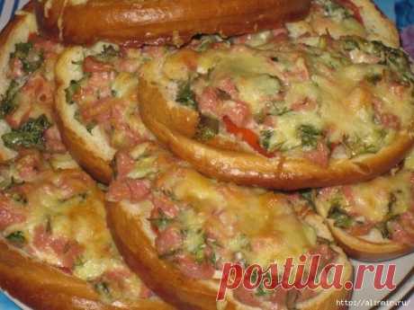 Горячие бутерброды с сосисками
