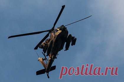 У израильского «Апача» заметили загадочную ракету. Армия обороны Израиля выложила в интернет снимок своего ударного вертолет AH-64D Apache («Апач»), на котором можно заметить загадочную ракету. Об этом пишет The Drive. Издание отмечает, что сперва израильская сторона опубликовала снимок с ракетой класса «воздух-земля» AGM-114 Hellfire.