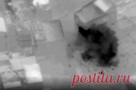 ВВС Израиля нанесли более сотни ударов по объектам ХАМАС за ночь. Целями авиации ЦАХАЛ стали подземный туннель, склады оружия и оперативные командные центры противника.