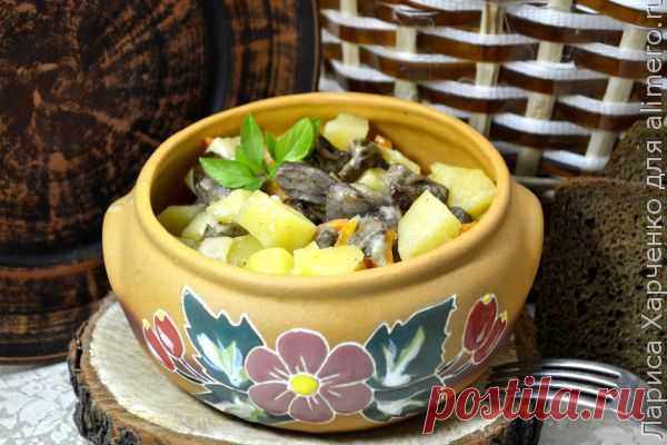 👌 Томлёное жаркое в горшочках с куриными сердечками, рецепты с фото Что ни приготовь в горшочках – всё-всё непременно будет очень вкусным, невероятно нежным, как бы томлёным… Именно такими аппетитными эпитетами можно описать чудесное жаркое с курин...