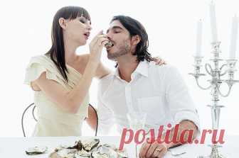 И он не устоит! 12 несексуальных способов возбудить мужчину Всем известны вещи, которые заводят большинство мужчин: обнаженные тела, фото обнаженных тел, видео обнаженных тел, собственная нагота… Список практически бесконечен и во многом связан с голыми телами. Но бывают и другие способы их раззадорить, и вот самые действенные. 18+ 1. Песня, которая напоминает ему о прошлом      Может, именно под нее он когда-то стал мужчиной. У каждого есть песни для соответствующего наст...