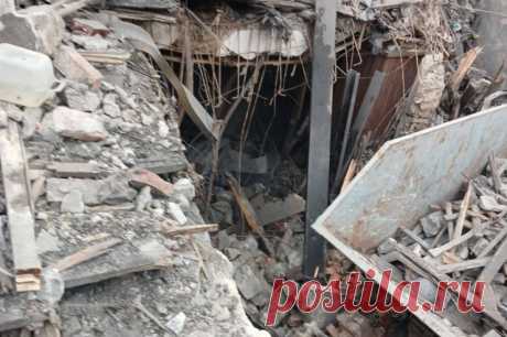 «РВ»: армия России одним ударом ликвидировала 16 боевиков ВСУ в Мирнограде. Под завалами здания могут находиться до 20 военнослужащих.
