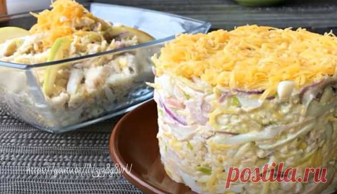 Мясо головоногого моллюска не имеет выраженного рыбного вкуcа, поэтому так широко используется в кулинарии. Кальмара жарят, отваривают, сушат и консервируют. Нам же, больше всего нравится использовать моллюска в приготовлении салатов.

Его мясo напоминает по вкуcу омаров (морских ракообразных животных). Легко сочетается в блюдах с яйцами, овощами.