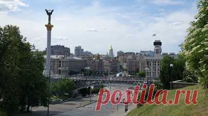 На Украине восстановление страны оценили в $10—30 млрд ежегодно за 10 лет. Украинский премьер Денис Шмыгаль оценил восстановление страны через внешние инвестиции в ежегодные транши на сумму от $10 до $30 млрд на протяжении ближайших десяти лет. Читать далее