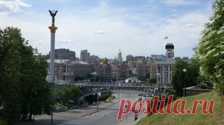 На Украине восстановление страны оценили в $10—30 млрд ежегодно за 10 лет. Украинский премьер Денис Шмыгаль оценил восстановление страны через внешние инвестиции в ежегодные транши на сумму от $10 до $30 млрд на протяжении ближайших десяти лет. Читать далее