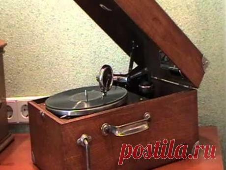 Леонид Утесов -- Раскинулось море широко - YouTube