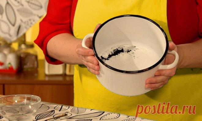 Эмалированная посуда чаще других пригорает. Как я без повреждения эмали очищаю от нагара буквально за 1 минуту | О вкусах... | Яндекс Дзен