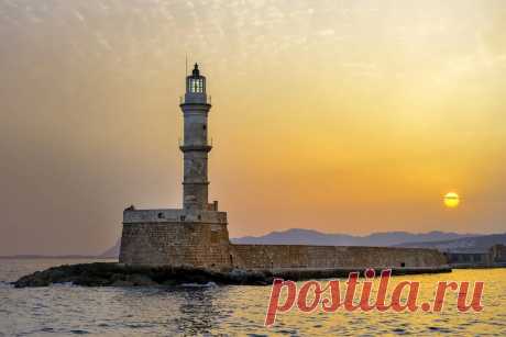 Величественные и непокоримые: 11 самых оригинальных и красивых маяков в мире - RuNews24.ru - 15.12.2021