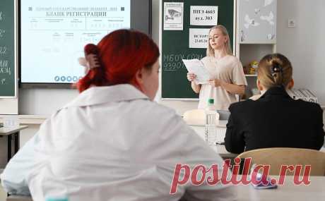 Рособрнадзор назвал один из мифов о сливах результатов ЕГЭ в интернет. Технически невозможно «слить» варианты ЕГЭ до начала его проведения, заявили РБК в пресс-службе Рособрнадзора.
