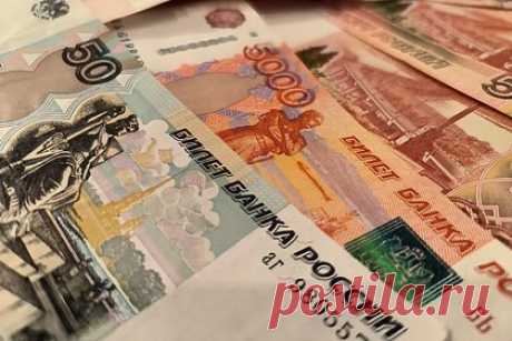 В России приняли закон о цифровом рубле. Госдума приняла во втором и третьем чтении закон о цифровом рубле, создающий основу для его внедрения и использования. Документ определяет ряд понятий, таких как «платформа цифрового рубля» и «цифровой счет (кошелек)». За Центральным банком России будет закреплен статус оператора платформы цифровой национальной валюты.