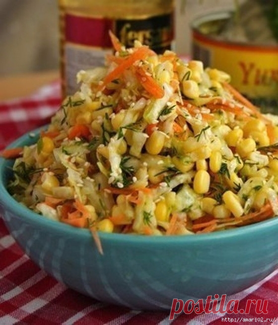 Легкий, свежий, без майонеза салат из пекинской капусты с кукурузой.