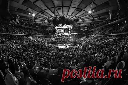 Американский боец ММА умер после поражения в бою на голых кулаках. Американский боец смешанного стиля (MMA) Джастин Торнтон умер в возрасте 38 лет. Причиной смерти стали травмы, полученные в бою на голых кулаках с Диллоном Клеклером, организованном промоушеном Bare Knuckle FC. Спортсмен был частично парализован, а также боролся с инфекцией, вызванной травмой спинного мозга.