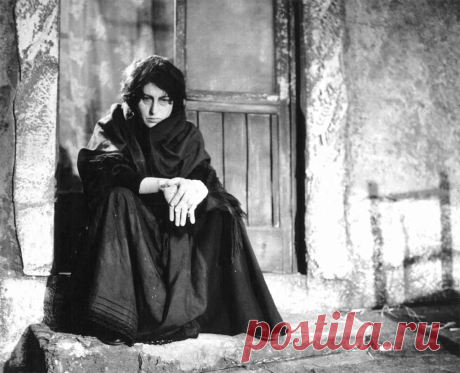 115 лет великой итальянской актрисе Анне Маньяни — NashTeatr.com