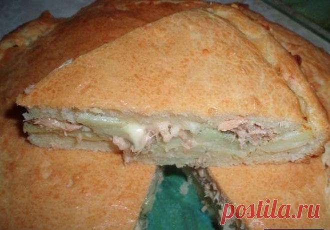 Очень быстрый нежный пирог с картофелем и рыбой