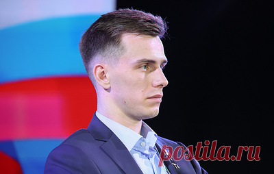 Герой России Головин: ВСУ загоняли жителей Мариуполя в подвалы силой. Жителям не давали выехать из города, машины с ними расстреливали, заявил Владислав Головин