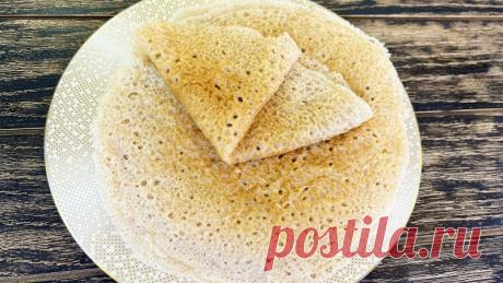 Постные блины на воде - рецепт 1872 г. - Любимые блины Льва Толстого Блины на воде - постные, вегетарианские. Рецепт 1872 г. Такие блины готовила супруга Льва Толстого - Софья Андреевна Толстая. Очень вкусные соленые блинчики без сахара.СМОТРИТЕ ТАКЖЕ:  ▶ Блины рецепты ▶ Постное меню Ингредиенты:   Гречка или гречневая мука - 60 г.  Мука пшеничная - 100 г....