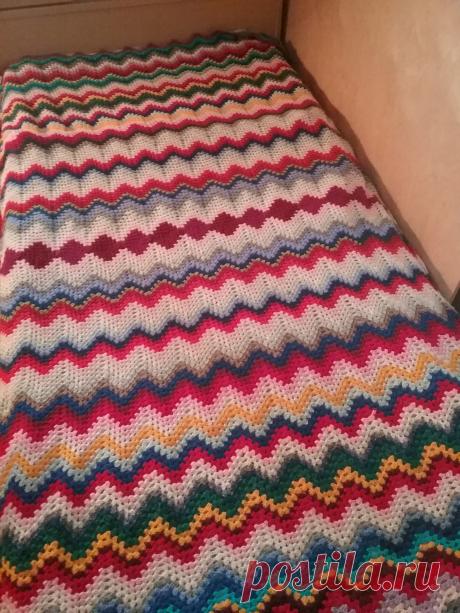 Пледы крючком на диван из остатков пряжи
