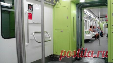 Subte: Новые вагоны метро
Тихие по звуку, быстрые по скорости, кондишн, двери открывать самим-закрываются автоматически.