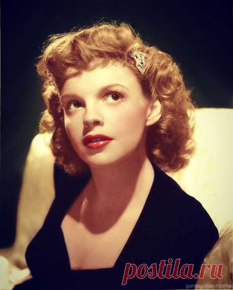 Джуди Гарлэнд (Judy Garland)
- 10 июня, 1922 • 22 июня 1969