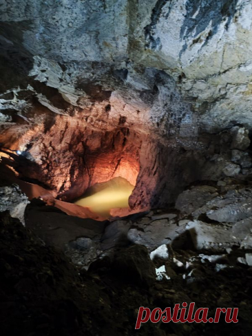 Подземное царство Абхазии: Новоафонская пещера 🕳️

Огромные залы, подсвеченные озера и безмолвные сталактиты, которым миллионы лет. Чувствуешь себя настоящим первооткрывателем, спускаясь вглубь на 160 метров! Это одна из самых крупных пещер на планете, и ее масштабы действительно захватывают дух.

#НовыйАфон #НовоафонскаяПещера #Абхазия #пещеры #природаАбхазии #путешествия #отдыхвАбха