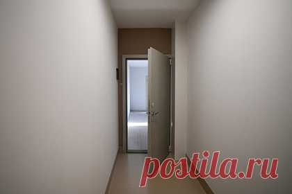 В России оценили преимущества аренды над ипотекой. В апреле 2022 года снимать квартиры в России стало в три раза выгоднее, чем покупать недвижимость в ипотеку. К такому выводу пришли аналитики ЦИАН в своем исследовании, где оценили преимущества аренды над жилищными кредитами. Текст доклада есть в распоряжении «Ленты.ру».