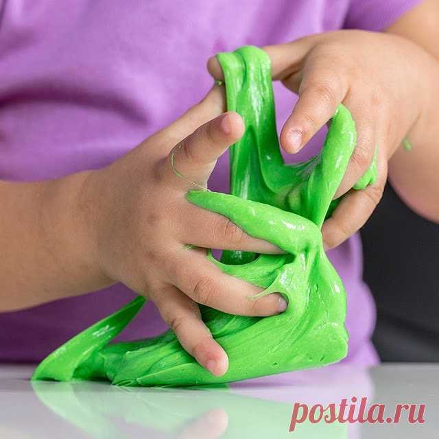 5 рецептов самой популярной игрушки — слайма 


               Пять разных способов сделать слайм 

Что такое слайм или лизун?



Слайм, или лизун — игрушка-антистресс, представляющая собой пластичную, хорошо тянущуюся, одновременно клейкую и со…