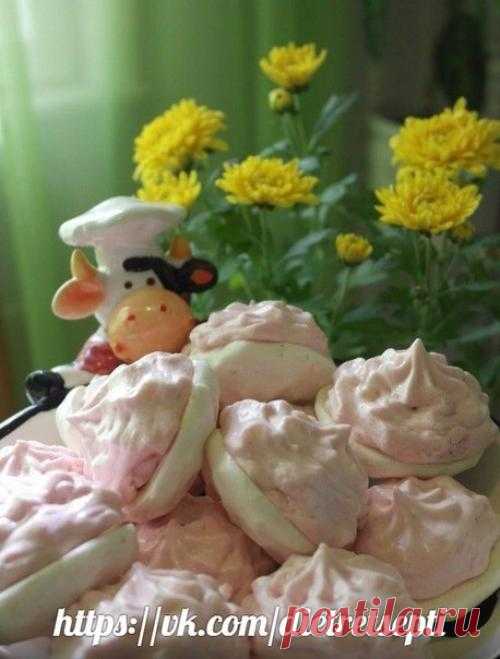 Зефир из ревеня. Автор рецепта и фото: Елена Лазарева - ниемеляйнен. Чередование. Сироп: 4 ч. л. агара. 100 мл. Эритритола. 160 мл. Воды. Мы замачиваем агар в указанном количестве воды. Добавляем эритритол, доводим до...