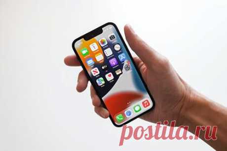 Перечислены секретные коды для iPhone. В iPhone присутствуют секретные коды, которые открывают доступ к скрытым функциям. Авторы медиа отметили, что некоторыми функциями смартфонов Apple можно управлять с помощью скрытых кодов. Все коды вводятся через интерфейс набора номера и подтверждаются кнопкой вызова. Специалисты перечислили основные из них.