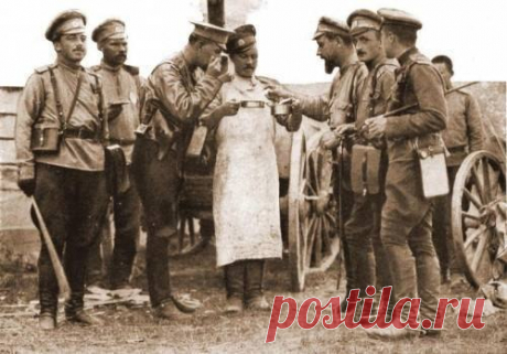 Проба полевой кухни офицерами и солвремями Русской Императорской армии на полях Первой мировой войны (1914-1918). / История цивилизаций!