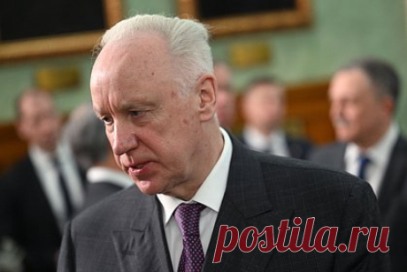 Глава СК потребовал доклад о двухлетней россиянке с катетером в легочной артерии. Глава Следственного комитета (СК) Александр Бастрыкин потребовал подробный доклад о ситуации с двухлетней девочкой, в легочную артерию которой попал кусок катетера. Девочка родилась недоношенной в 2021 году. Чтобы ребенок набирал вес, ей в больнице поставили катетер, который порвался менее чем через сутки.