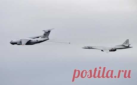 Командующий «стратегами» рассказал о планах их участия в СВО в 2023 году. Российские стратегические самолеты продолжат принимать участие в военной операции на Украине в 2023 году, сообщил командующий дальней авиацией генерал-лейтенант Сергей Кобылаш.