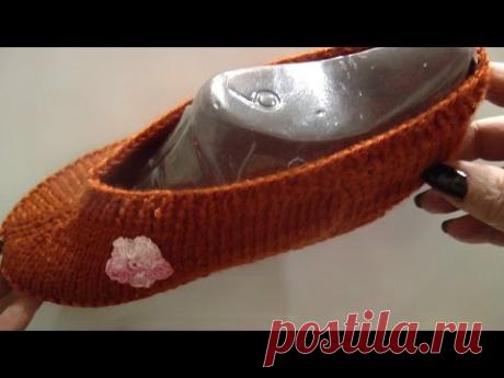 Вязаные следки на любой размер   Два следка одновременно ч. 2 (Two slippers while part 2)