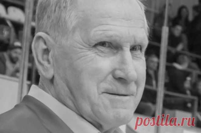 Умер трехкратный чемпион СССР по хоккею Алексей Макаров. Московский «Спартак» выразил соболезнования родным и близким бывшего защитника клуба.