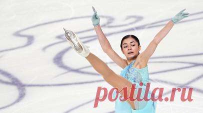 Шок Петросян, мотивация Валиевой и оценки Хромых: что обсуждали после турнира одиночниц на чемпионате России. Аделия Петросян после победы в соревновании женщин на первенстве страны по фигурному катанию посетовала на допущенные ошибки. Опустившаяся на третье место Камила Валиева объяснила, почему сорвала четверной квад. Завоевавшая серебро Софья Муравьёва подчеркнула, что награда станет для неё отличной мотивацией. А Елена Вайцеховская и Наталья Бестемьянова указали на высокие оценки за…