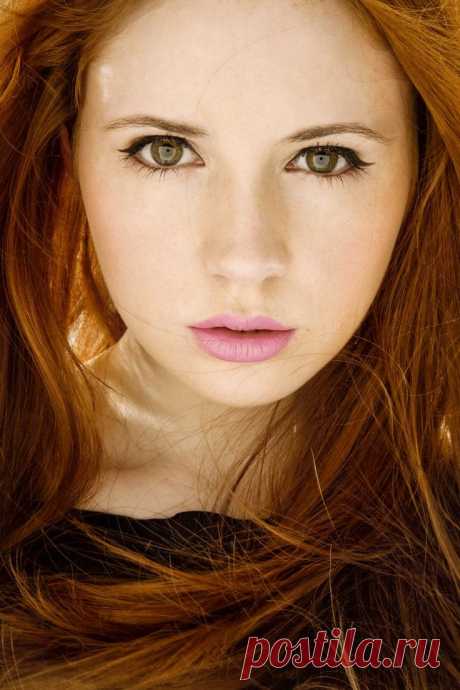 Карен Гиллан, 28 ноября, 1987