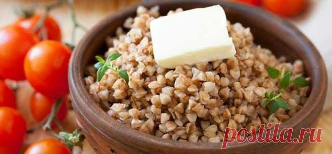 РАЗРЕШЕНО ХУДЕЮЩИМ. Вкуснейшие блюда с гречкой (Ч. 2-я) «Душеновская гречка»

Ингредиенты:
 ● фарш грамм 500,  ● гречки грамм 300,  ● перец болгарский сладкий,  ● помидоры, лук,  ● соль специи
Берем фарш, грамм 500, гречки грамм 300, перец болгарский сладк…