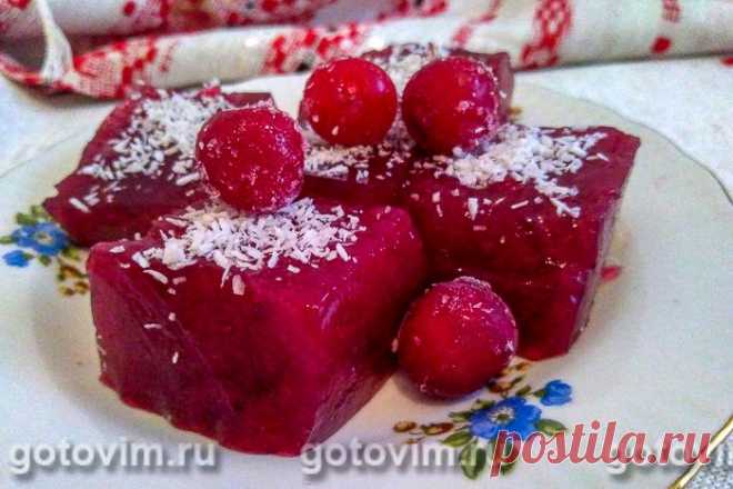 Желе из замороженных ягод. Рецепт с фото Желе из ягод - легкий и полезный десерт, вкус которого понравится всем - и сладкоежкам, и тем, кто придерживается правильного питания. Тем более что сахара для рецепта ягодного желе можно взять минимальное количество или совсем исключить, если выберете для готовки только сладкие ягоды. 


