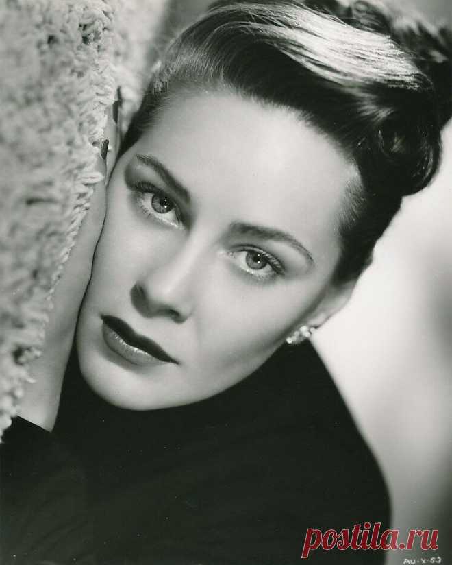 Алида Валли