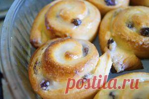 Булочки-улитки с начинкой из творожного сыра. Рецепт c фото, мы подскажем, как приготовить!