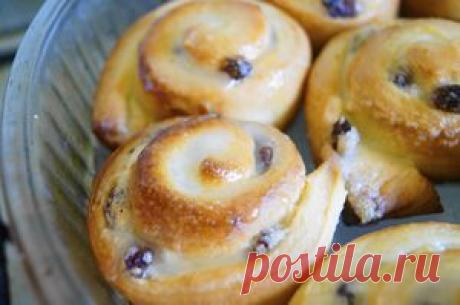 Булочки-улитки с начинкой из творожного сыра. Рецепт c фото, мы подскажем, как приготовить!