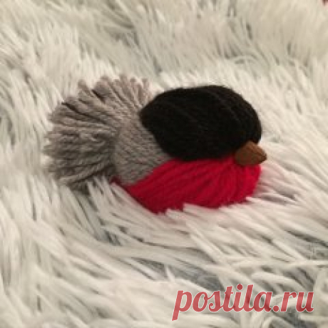 Снегири из ниток