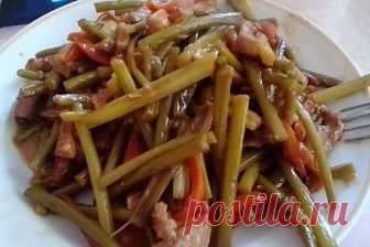 Как вкусно приготовить чесночные стрелки? Пошаговые рецепты с фото и видео подсказками объяснят, как сделать стрелки чеснока с яйцами, томатом или «как грибы».