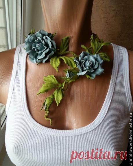 Колье из кожи " Веточка розы" – купить в интернет-магазине на Ярмарке Мастеров с доставкой - 4C5S3RU | Великие Луки